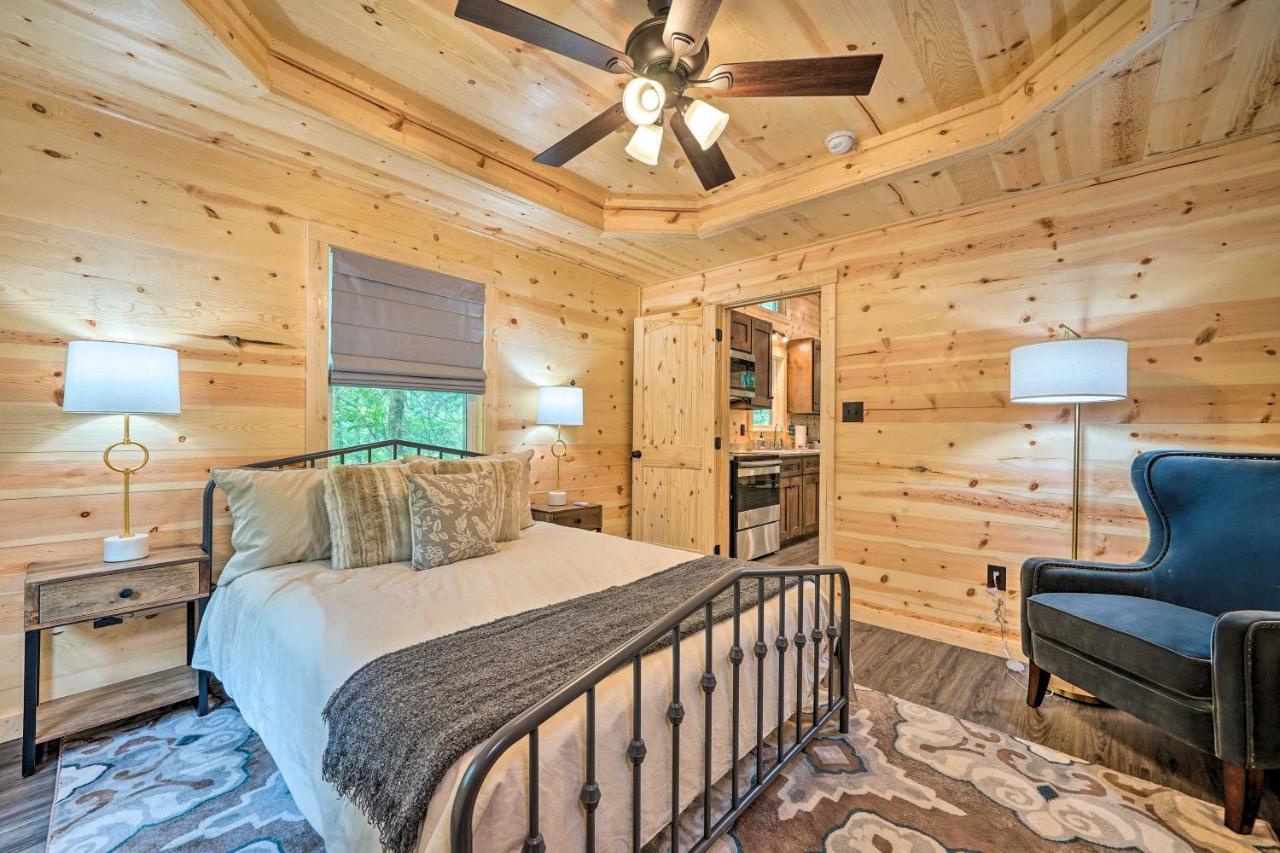 Stylish Cabin By Beavers Bend Hot Tub And Fire Pit Broken Bow Εξωτερικό φωτογραφία