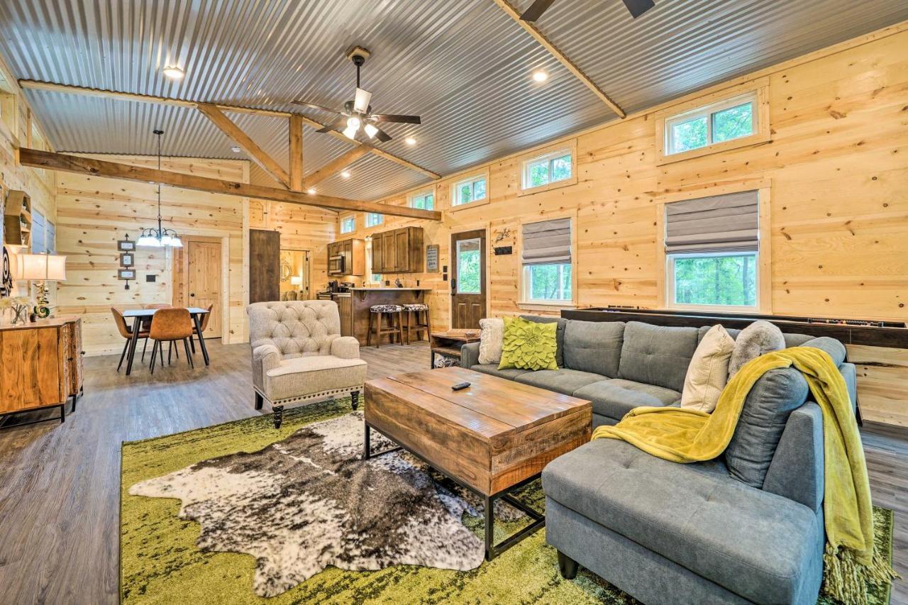 Stylish Cabin By Beavers Bend Hot Tub And Fire Pit Broken Bow Εξωτερικό φωτογραφία
