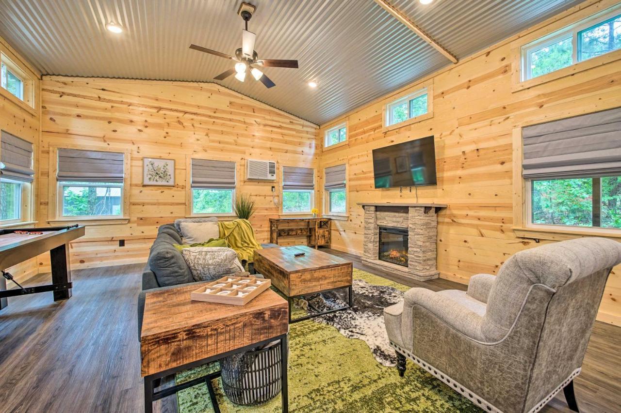 Stylish Cabin By Beavers Bend Hot Tub And Fire Pit Broken Bow Εξωτερικό φωτογραφία