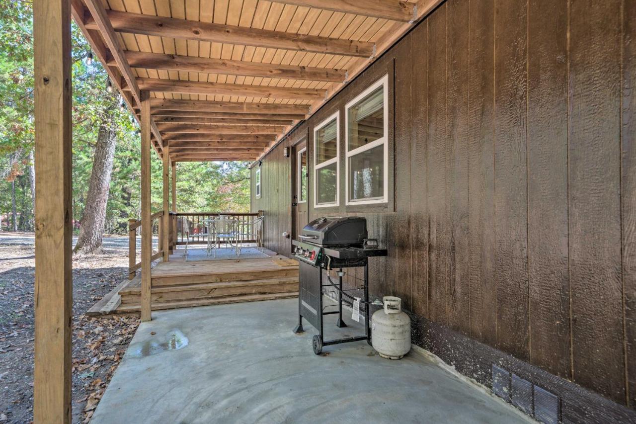 Stylish Cabin By Beavers Bend Hot Tub And Fire Pit Broken Bow Εξωτερικό φωτογραφία
